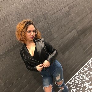 Meet your Posher, Briana